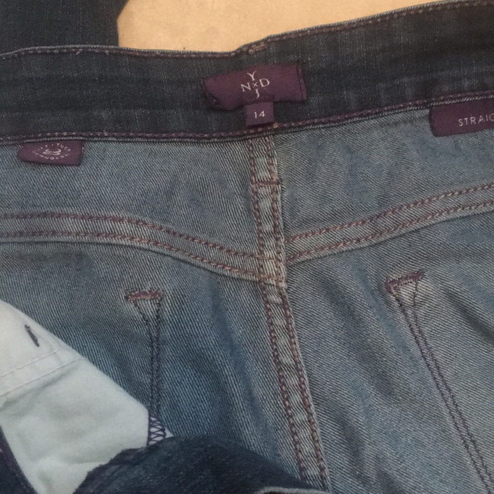 Jeans - Picture 2 of 4